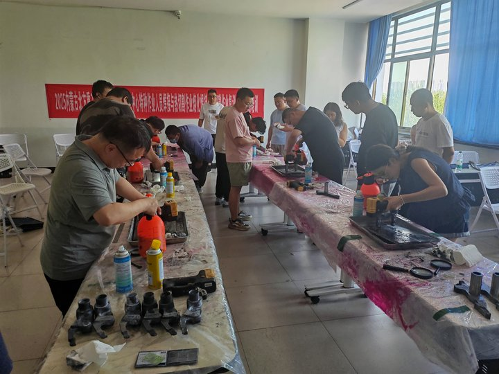 內(nèi)蒙古機(jī)械工程學(xué)會MT II級培訓(xùn)取證班濟(jì)寧魯科提供磁粉探傷設(shè)備